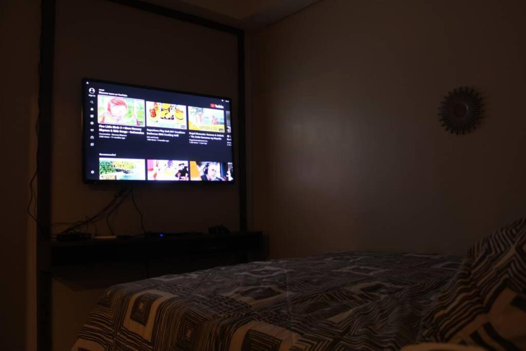 A2J Luxury Bgc Balcony Suite Near Sm Aura Taguig 마닐라 외부 사진